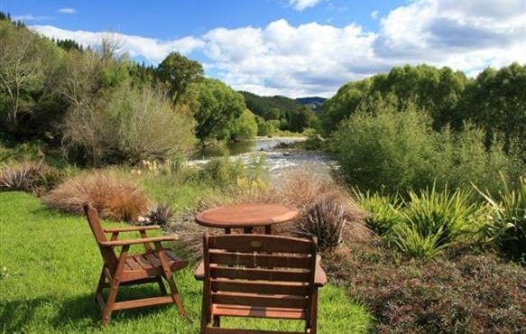 Owen River Lodge, New Zealand, trout fly fishing, New Zealand fishing guide