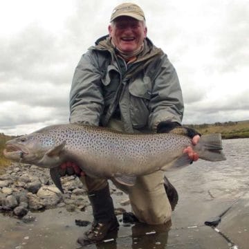 sea trout rio grande, Tierra del Fuego, tdf, cameron lodge, fishing chile, lago fagnano, deseado, despreceado, rio blanco, lago blanco