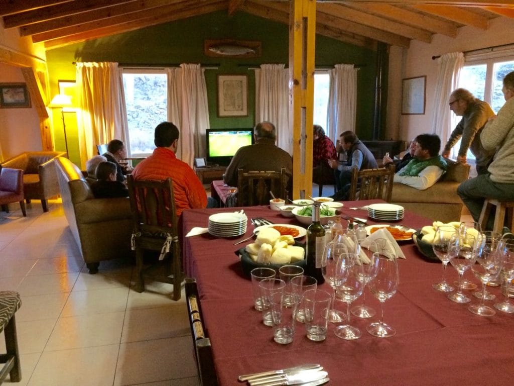 estancia laguna verde, jurassic lake, lago strobel, moro creek, rio barrancoso river, huge rainbow trout, wild rainbow trout, fly fishing Argentina.