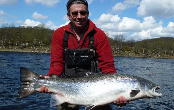 Varzina, Kola Peninsula, Russia, Aardvark McLeod, salmon fishing, salmon,