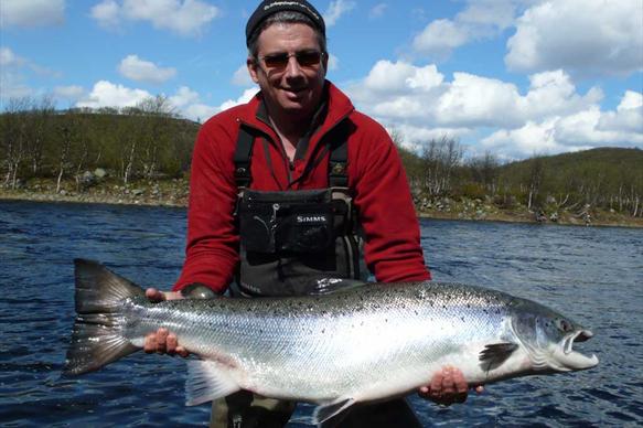 Varzina, Kola Peninsula, Russia, Aardvark McLeod, salmon fishing, salmon,