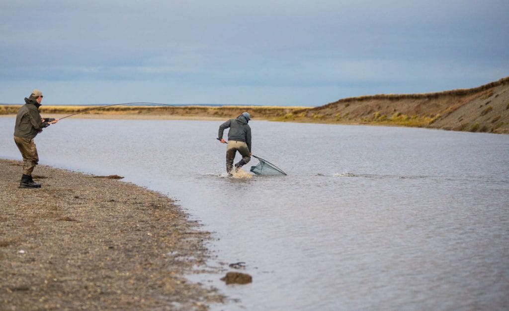 Kau tapen lodge, sea trout fishing, tierra del fuego, rio grande, rio grande sea trout, nervous waters, aardvark mcleod, rio menendez