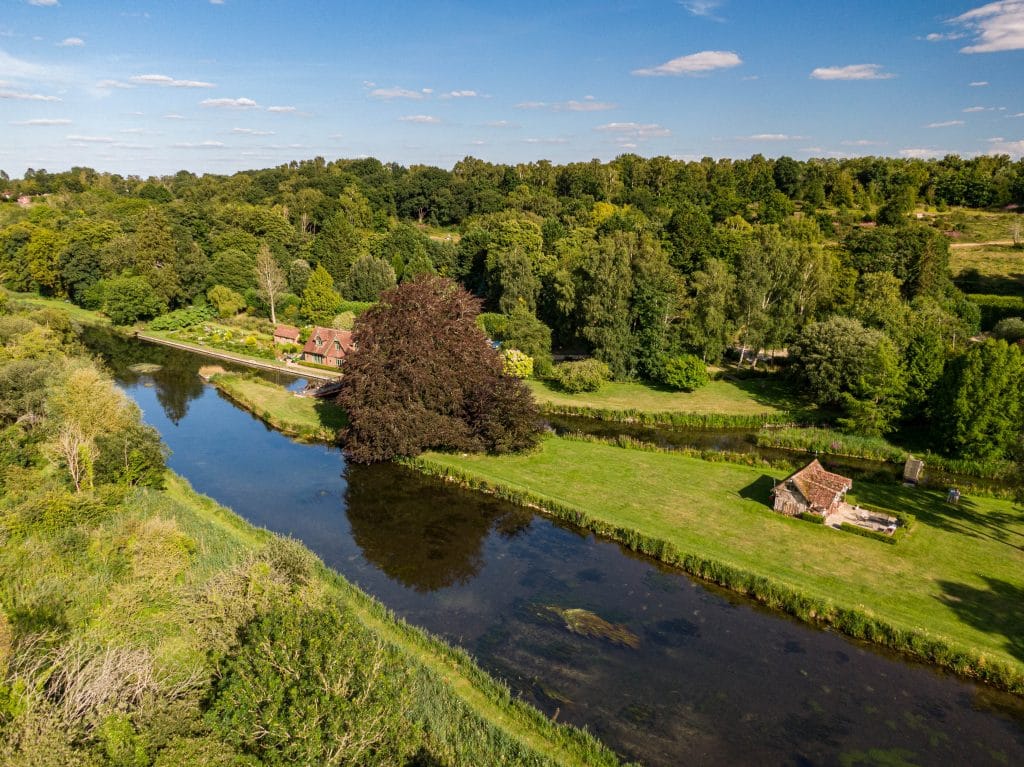 estcombe River Test, Chalkstream Fly Fishing, Aardvark McLeod