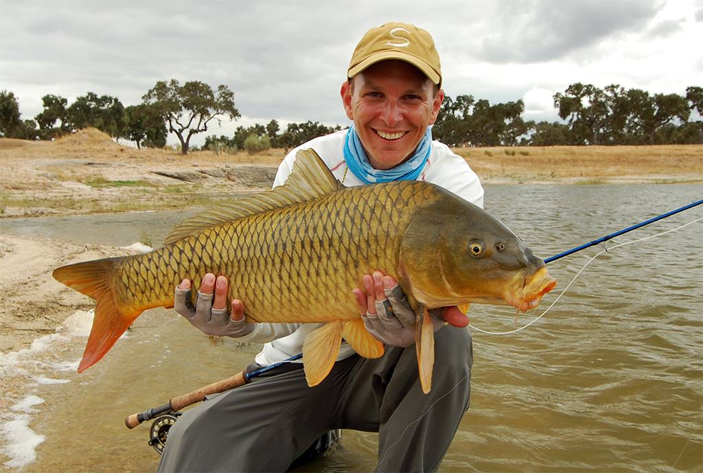 Carp on Fly Adventures, Carp fishing Portugal, fly fishing Portugal, Aardvark McLeod