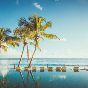 Carana Beach Hotel, Seychelles holiday, Aardvark McLeod