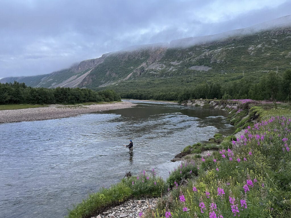 Oldero Fly Fishing Lodge, Lakselv, Norway, fly fishing Norway, salmon fly fishing, Aardvark McLeod