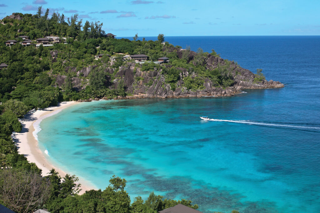 Focus on: Four Seasons, Mahé, Seychelles - Aardvark Mcleod